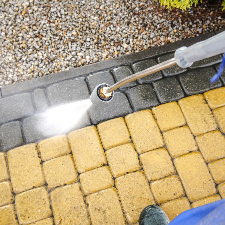 Power Washing in Deltona, FL